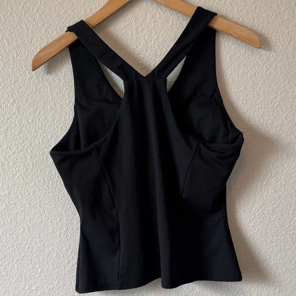 Women's Black Sleeveless Workout Tank Top - Picture 3 of 5